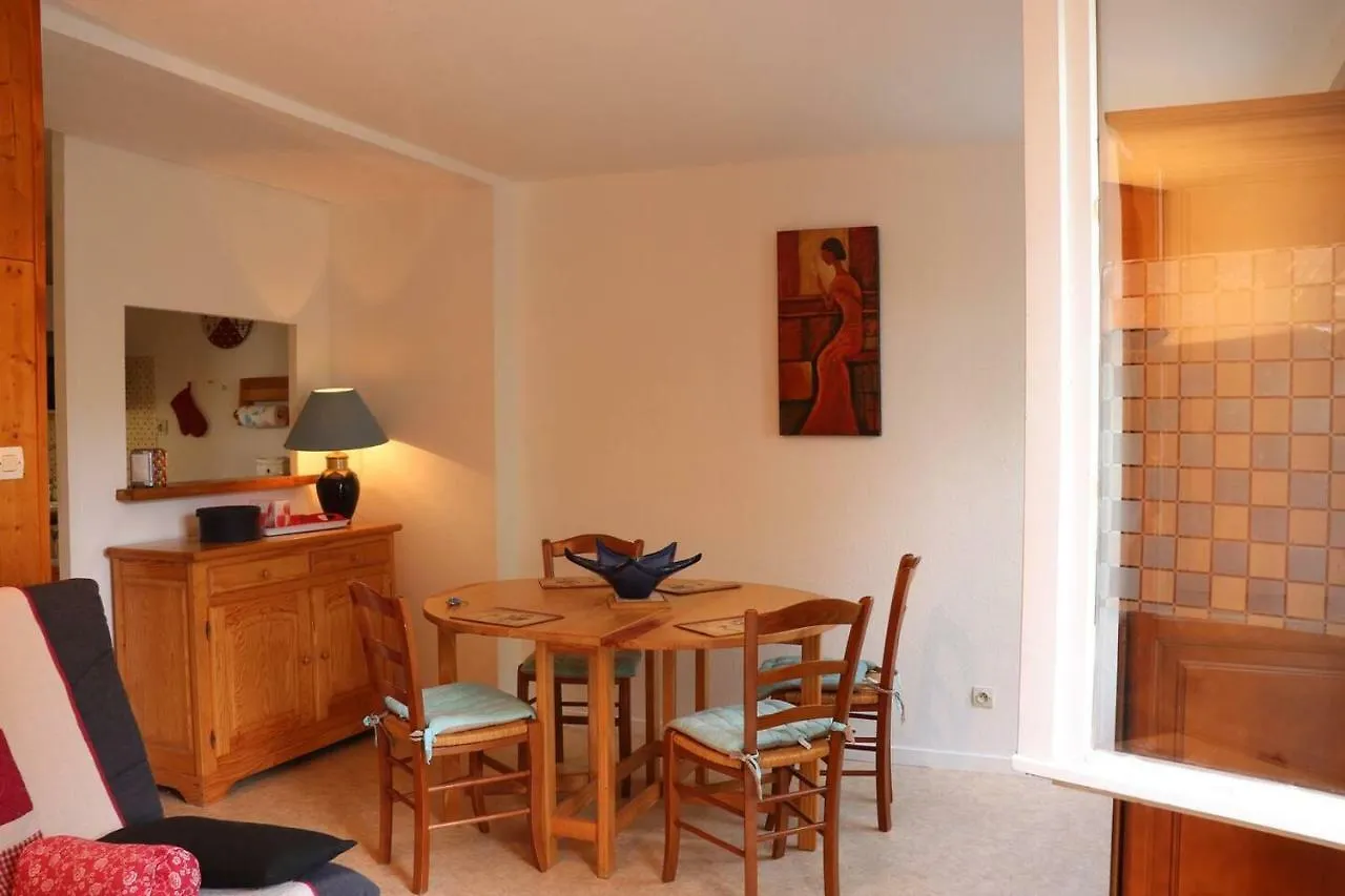 Le Nid De Barrier Apartment Bagneres-de-Luchon