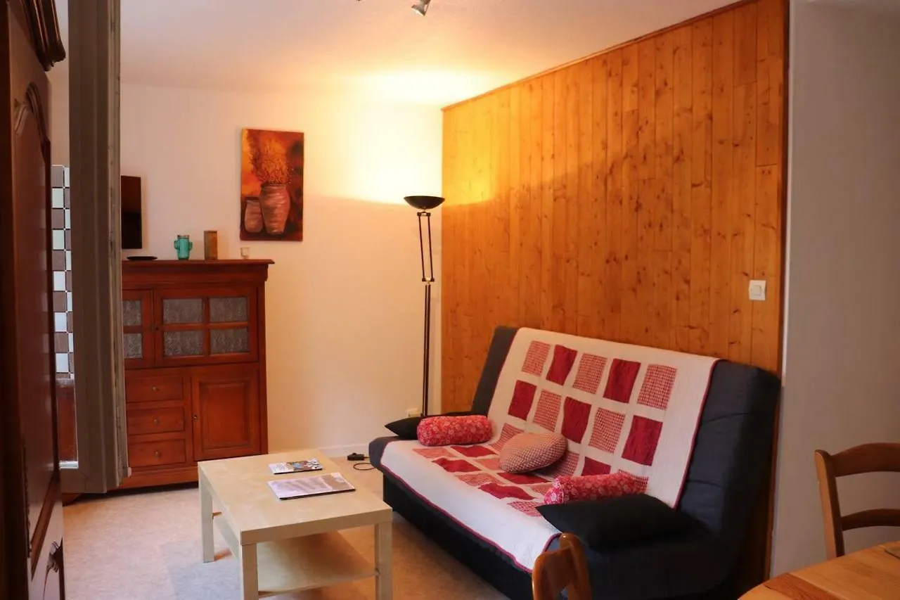 Le Nid De Barrier Apartment Bagneres-de-Luchon