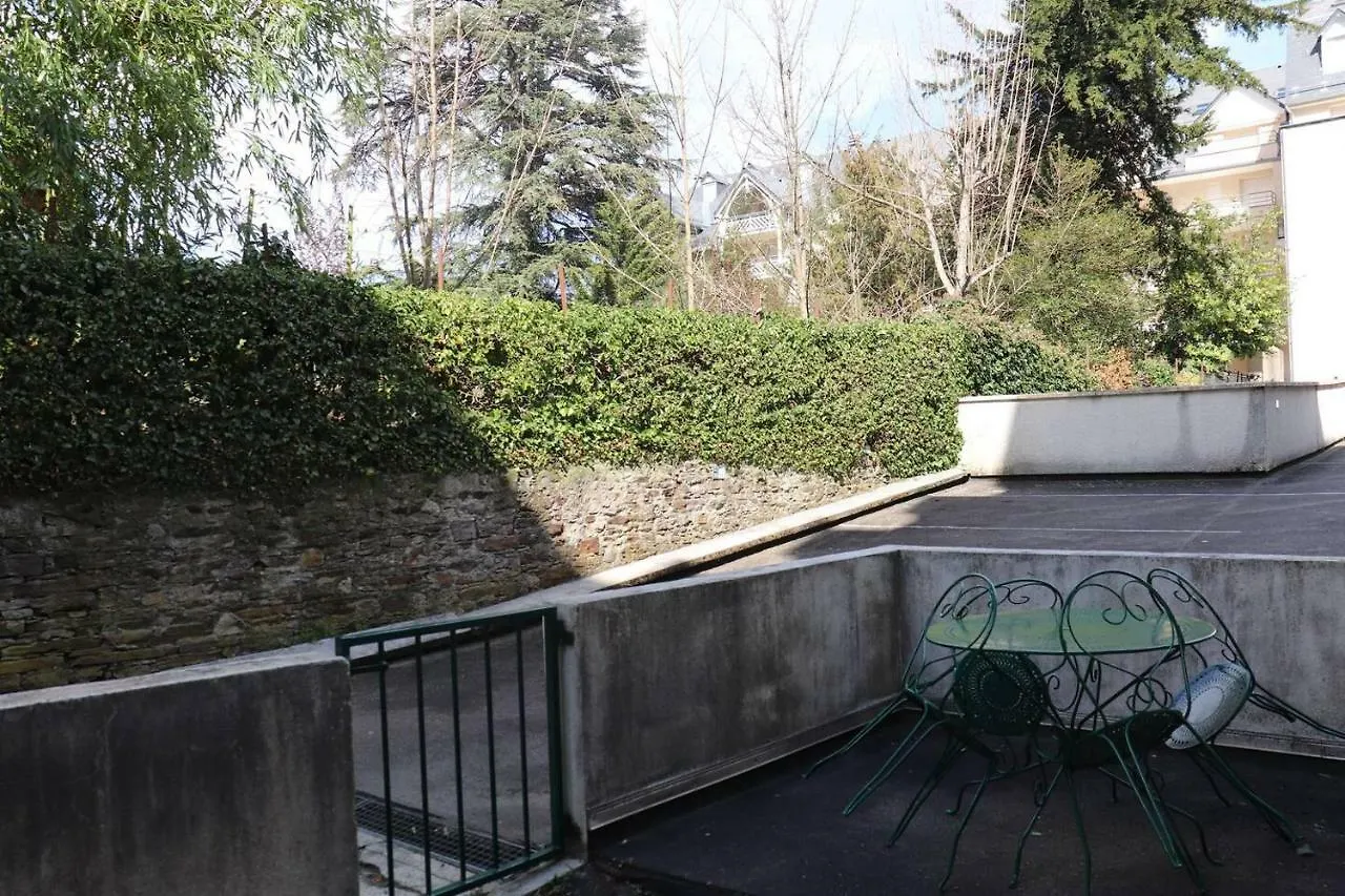 Le Nid De Barrier Apartment Bagneres-de-Luchon 0*,