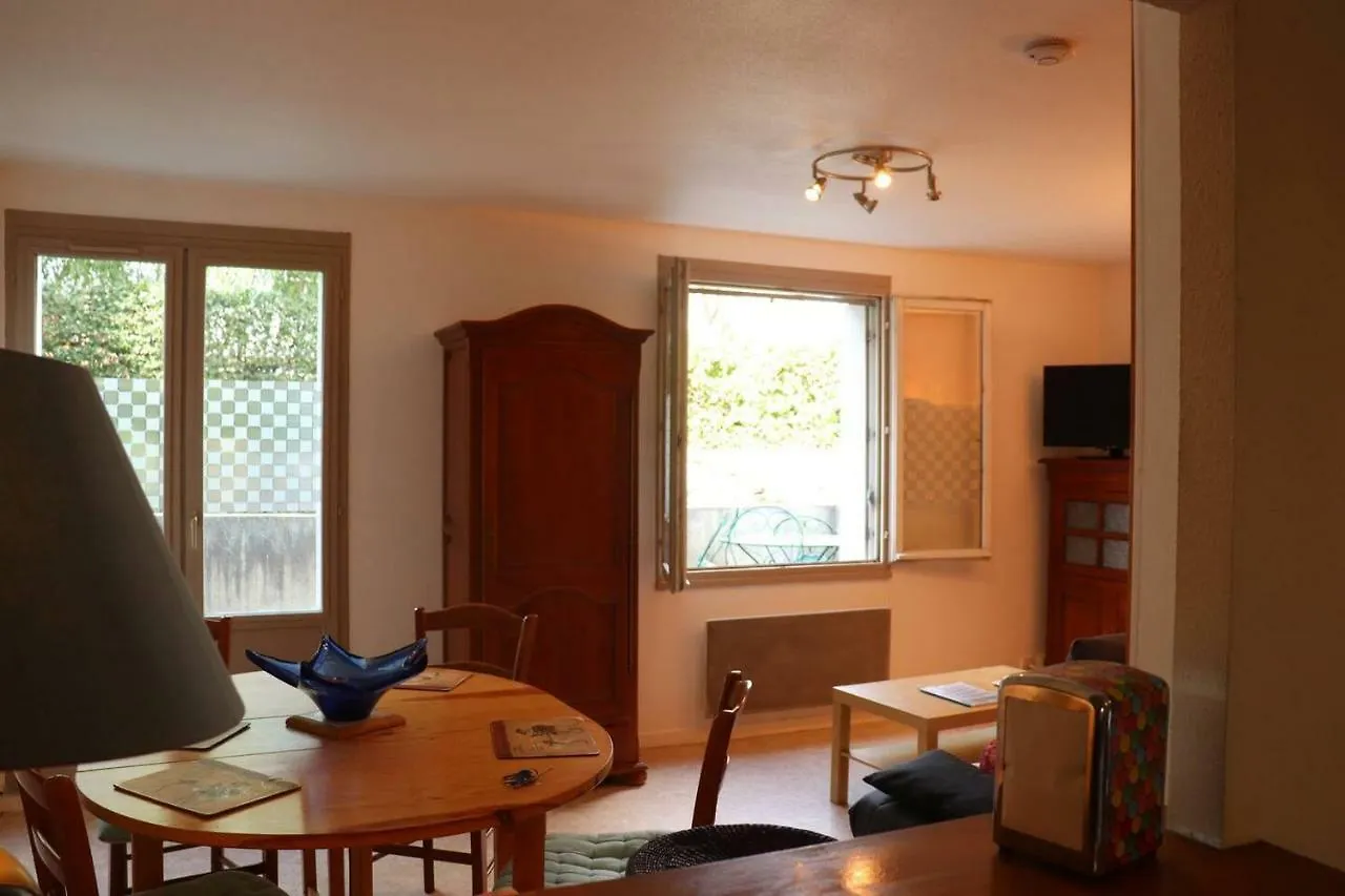 Le Nid De Barrier Apartment Bagneres-de-Luchon